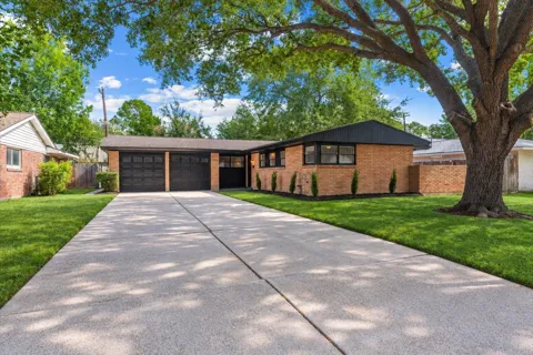 2303 Willowby