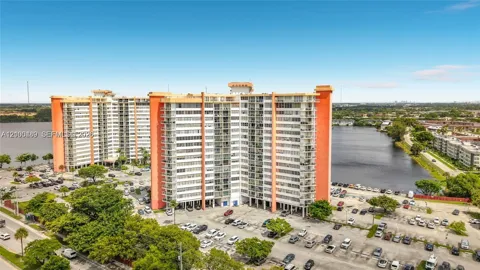 1351 NE Miami Gardens Dr #1414E