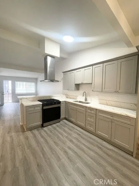 911 Vineyard Avenue #D