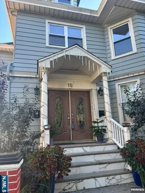 15 Brewster Avenue