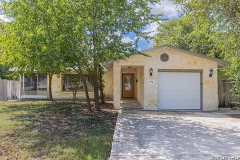 352 TUTTLE RD
