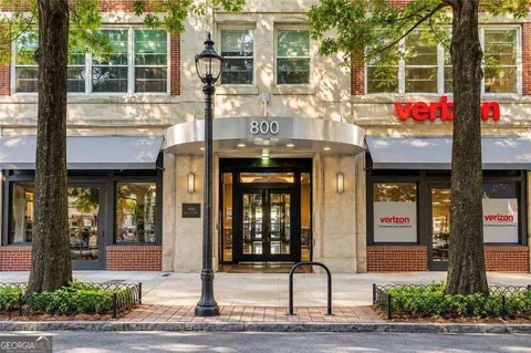 800 Peachtree ST NE