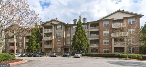 4805 W Village WAY SE
