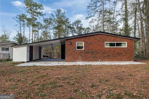 201 Lydia DR SE