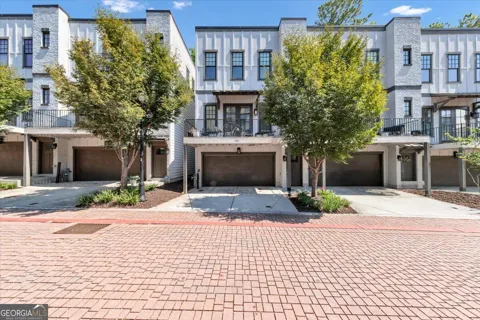 725 Taylor CT NE