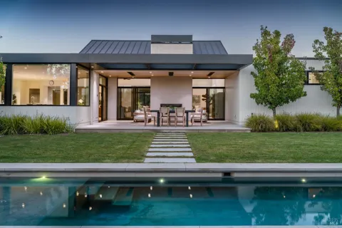 855 Grapestone Lane