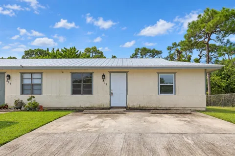 819 King Orange Drive