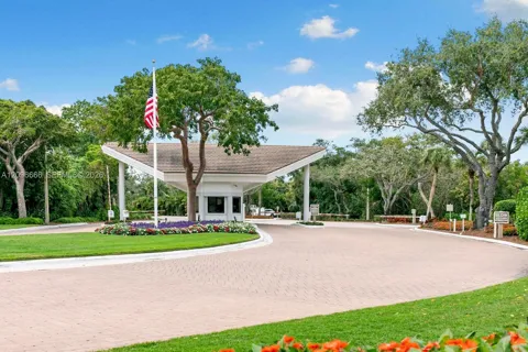 3000 ROYAL MARCO WAY #20
