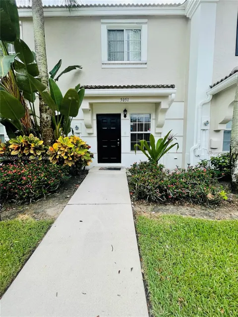 5051 Palmbrooke Cir #5051