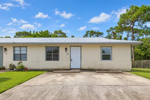 819 King Orange Drive