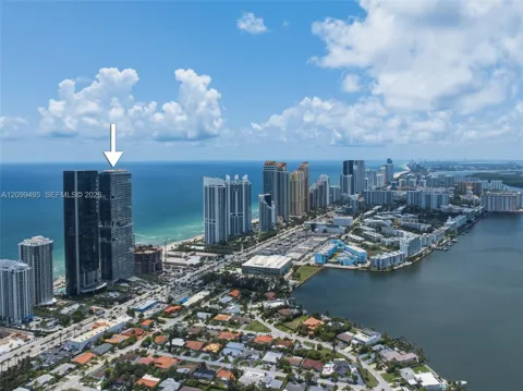 18501 Collins Ave #1404