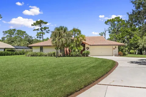 9457 Meadowood Drive