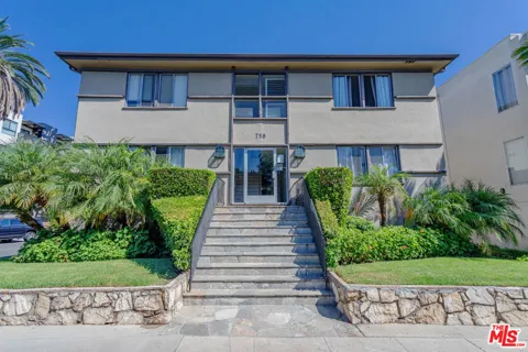 758 Hudson Avenue #10