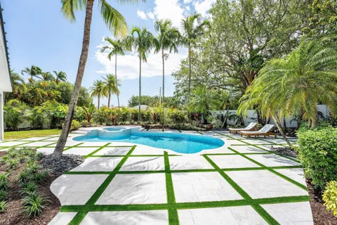 1210 Delray Lakes Drive