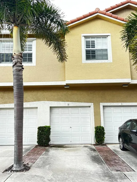 105 Lighthouse Circle #H