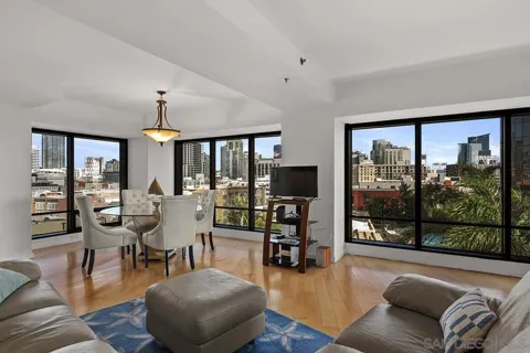 100 Harbor Drive #906