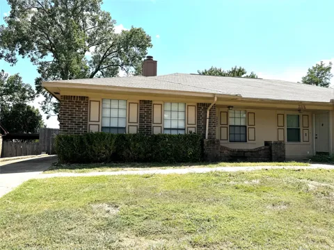 2320 Chestnut Way