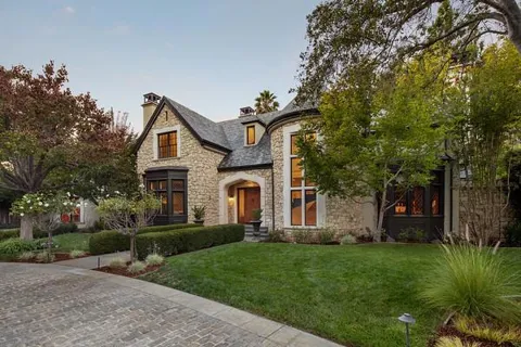 2 Carolina Lane
