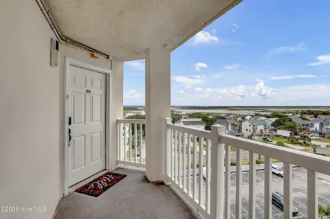 2000 New River Inlet Road #1501