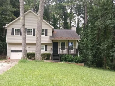 8298 Blackfoot Trail