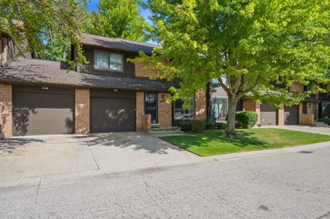37244 Clubhouse Drive