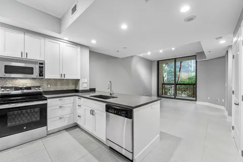 801 S Olive Avenue #Unit 820