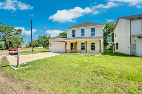 1995 Lakeview Drive