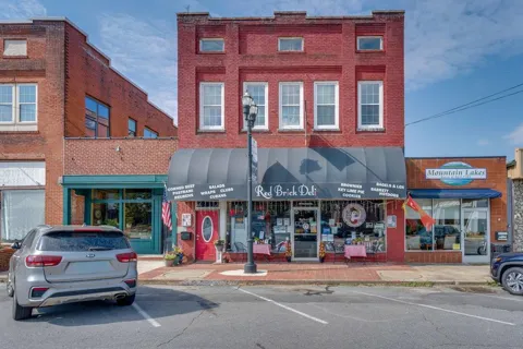 89a Tennessee Street