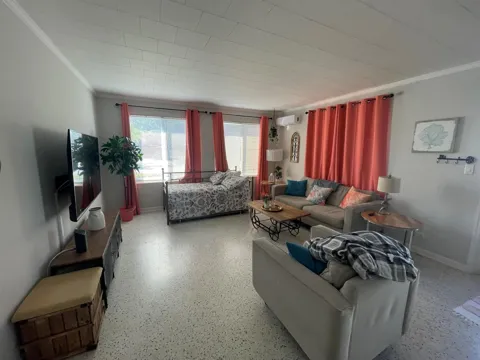 2023 S SUZANNE CIRCLE #1