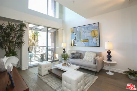 629 Traction Avenue #206