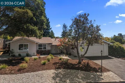 9 Dickenson Drive
