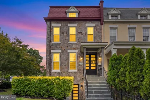 1125 K STREET NE