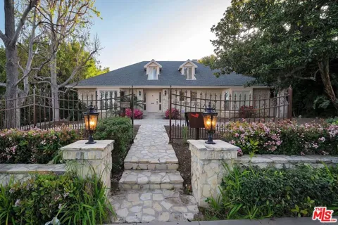 713 FOOTHILL ROAD