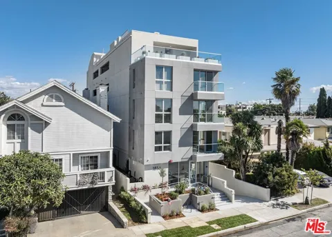 1814 Federal Avenue #403