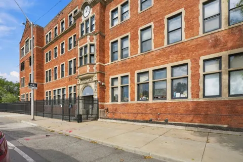 6533 E Jefferson Avenue #408W