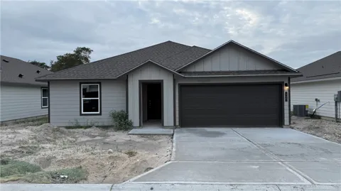 1121 Brasel Drive