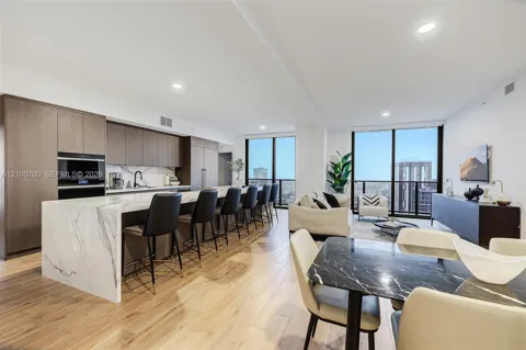 398 NE 5th St #3718-3719