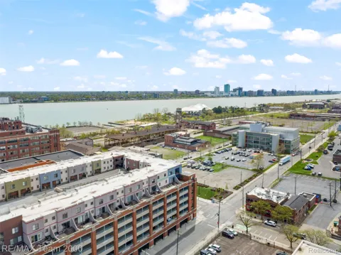 2900 E Jefferson Avenue #61-C8