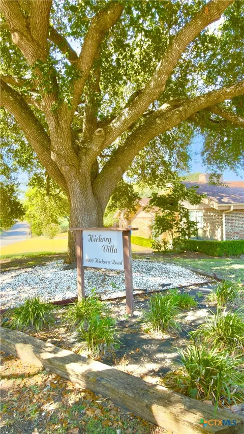 4000 Hickory Road #10