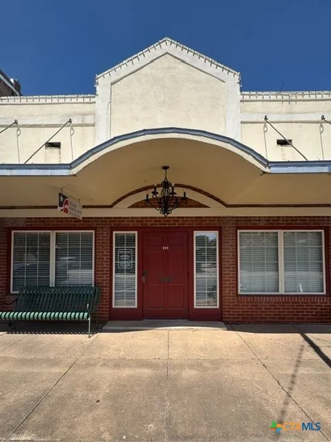 305 Main Street
