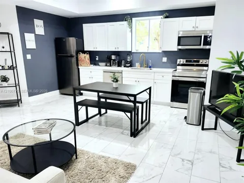 1860 NW 24th Ave #301