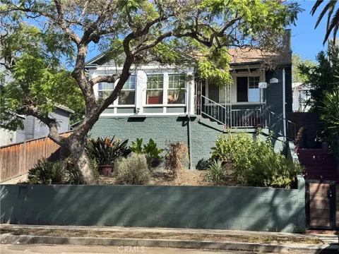 806 Oxford