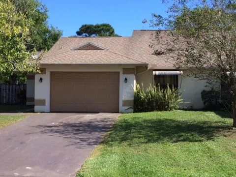 4605 SE GENEVA DRIVE #00