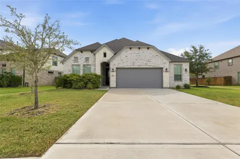 3323 Majestic Pine Lane