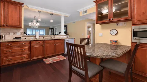 211 S Hollybrook Drive #101