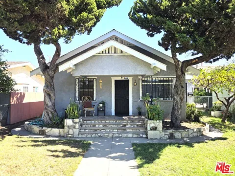 2470 Pasadena Avenue