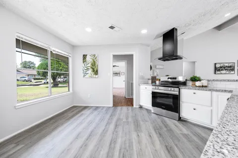 13402 Tara Oak Drive