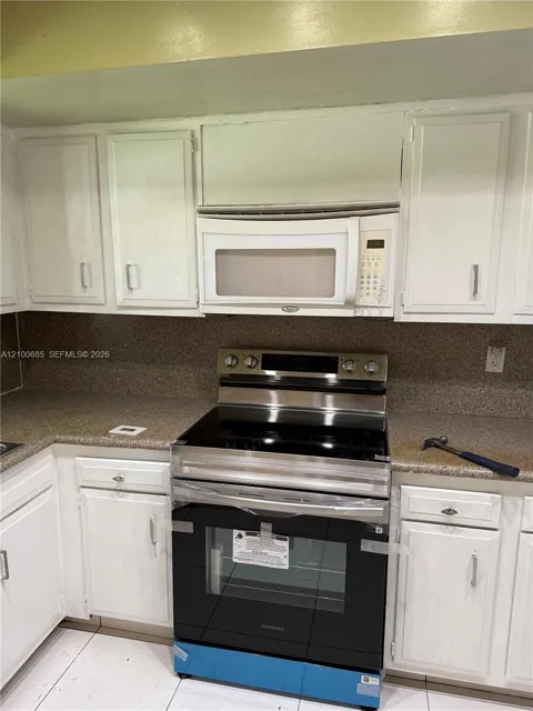 1420 SW 28th Ave #6