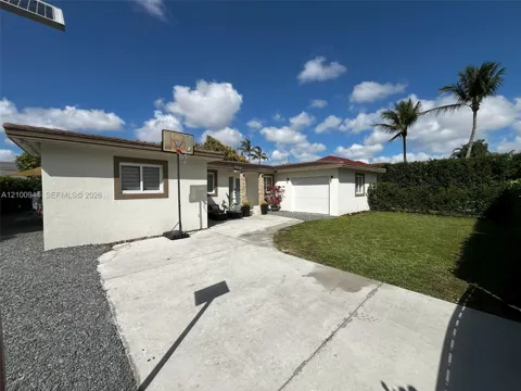 9975 NW 27th Ter