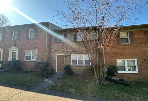 3915 Overland Heights #C